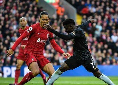 Alexander-Arnold assisted Firmino to equalize, Liverpool drew 2-2 with Arsenal